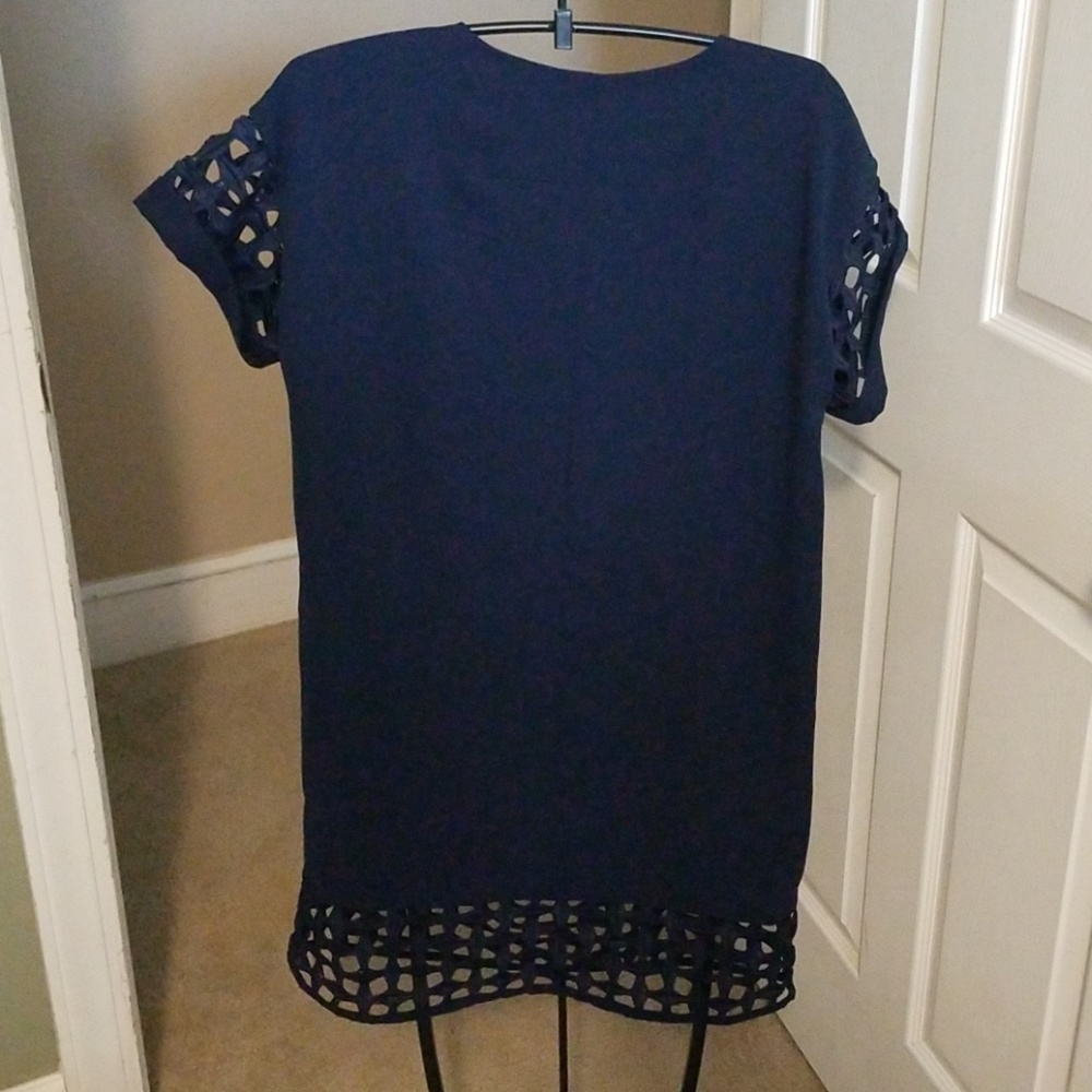 Esley navy dress medium - Picture 4 of 4